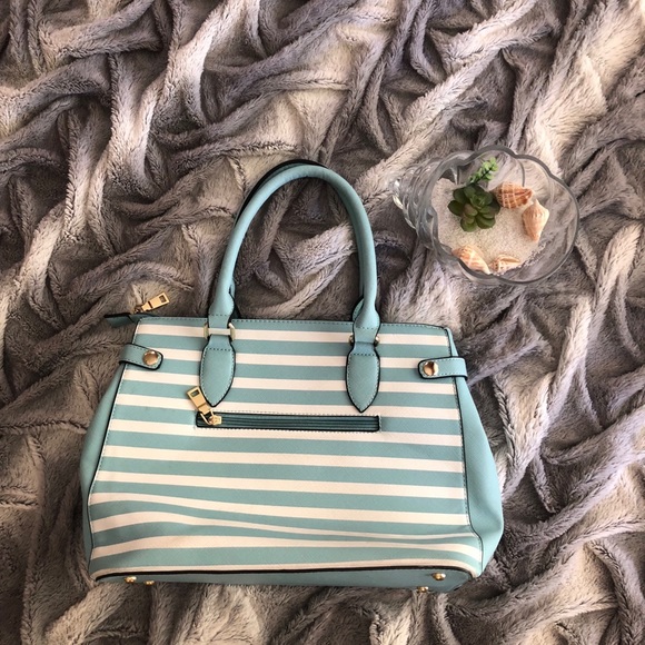 Purse - Picture 2 of 5